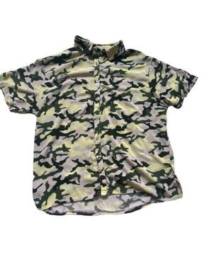 Wild Fable Womens Camouflage Short Sleeve Button Front Shirt-Yellow/Green-Size X
